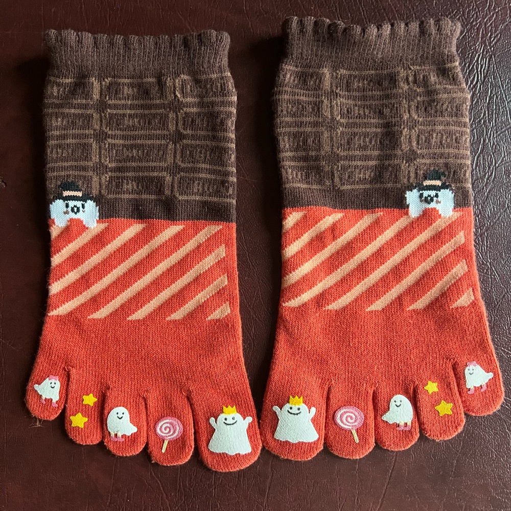 Tu Tu Anna 5 Toe Socks with Ghosts